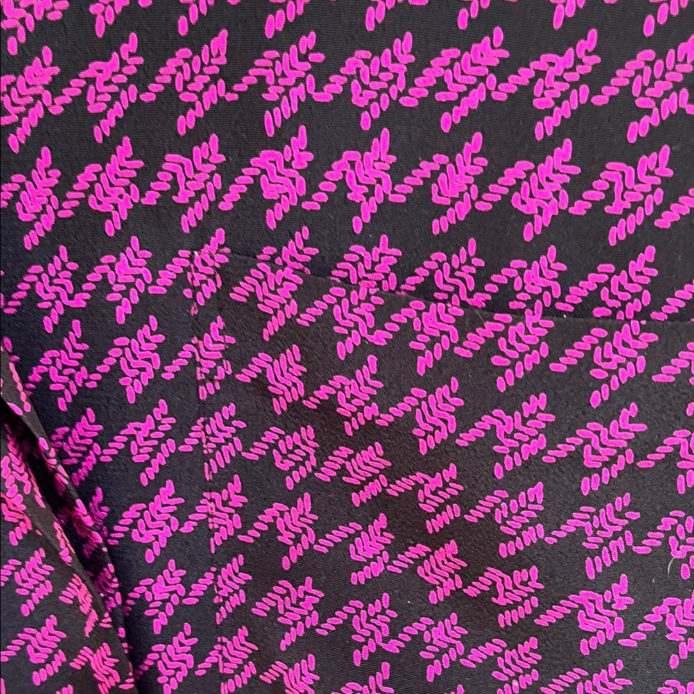 Black and Magenta Houndstooth Blouse Size 16 - Picture 4 of 7